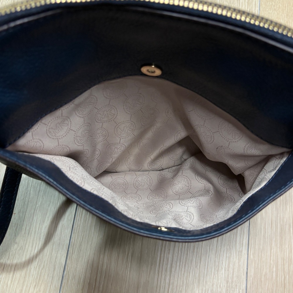 Michael Kors Bedford Navy Blue Pebbled Leather Crossbody Bag Gold Hardware Purse - Picture 5 of 8